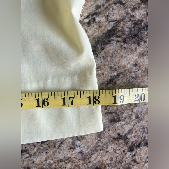 1950's Vintage Yellow Spring/Summer Blouse - Picture 7 of 7